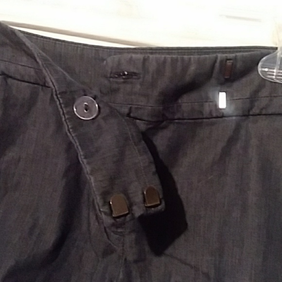 Ann Taylor Petite Capris - Picture 4 of 6